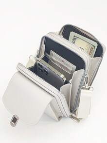 新款斜挎包，多功能大容量双拉链手机钱包，时尚简约又不失精致柔软，适合休闲、度假和约会等场合。