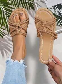 New Summer Women Flat Sandals With Crossed Straps, Comfortable Casual Outdoor Slippers, Fashion Flat Shoes