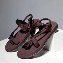 Nouvelles sandales 2025 pour hommes, tongs de loisirs d'été pour la plage, sandales d'extérieur, chaussures de conduite pour femmes, chaussures romaines, sandales de gladiateur pour amoureux