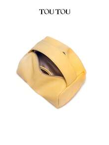 TOUTOU 别致刺绣字母细节设计师灵感手提包和方形枕头钱包，轻巧可爱有趣的香蕉和爱心吊坠装饰拉链腋下包，奢华单肩包，多功能便携式斜挎包，适合女性、女士、新秀和白领工作者，非常适合办公室、通勤、工作，可放置口红、手机、小钱包，可作为送给女朋友、爱人、妻子、妈妈、生日和周年纪念的礼物 41054 - 彩色 - 查看 7