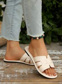 Nuevas sandalias planas cómodas con punta redonda y diseño de hueco para mujer talla grande, calzado casual de moda para el verano, uso en exteriores y playa