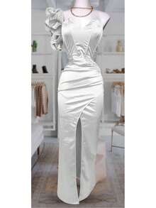 Long Dress With Sweetheart Neckline - White - View 2