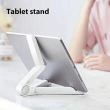 حامل طاولة قابل للتعديل قابل للطي قطعة واحدة، قابل للتوافق مع جهاز iPad - مصنوع من مادة البولي إيثيلين، وسادة غير قابلة للانزلاق، حامل مكتب قابل للنقل عالميًا، متوافق مع أجهزة Android وApple، تصميم قابل للتطوير مدمج، مادة PP، تركيب المشبك