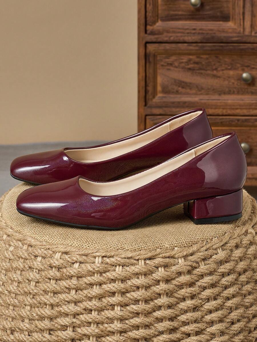 Sapatos femininos de salto alto, bico quadrado, slip-on, casuais, retrô, versáteis, de alta qualidade, para férias, viagens, compras, atividades ao ar livre, vinho tinto