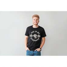 Camiseta cristiana de fitness estilo vintage "Dios es mi fuerza" - Negro, algodón, cuello redondo de manga corta para hombres, casual y cómoda para el verano, perfecta para el gimnasio o el uso deportivo, camiseta casual de verano, ropa motivacional, camiseta de comodidad de algodón, camisetas de gimnasio - Negro - Ver 6
