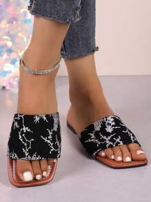 Women's Bohemian Style Low Heel Flat Sandals, Casual Comfy Slippers For Holiday, Vacation And Home Wear, Suitable For All Seasons