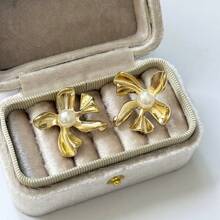 1pc Elegant Five-Leaf Flower & Faux Pearl Stud Earrings, Fashion Personalized Earrings For Women