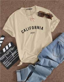 Camiseta Gráfica de Mujer en Rosa Suave con Diseño de California 1991 - Cuello Redondo Casual Manga Corta, Poliéster Ligero, Perfecto para Atuendos de Primavera y Verano, Ropa de Verano - Beis - Ver 1