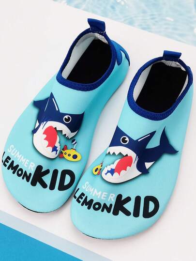 儿童夏季户外沙滩鞋，男童蓝色潜水艇鲨鱼软底轻便透气舒适，男女童沙滩游泳水袜