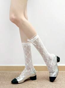 1 par de calcetines de media pantorrilla con decoración de encaje, flor y lazo, elegantes y sofisticados