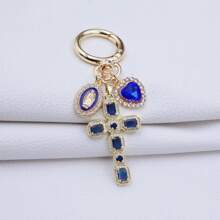 Porte-clés élégant avec Vierge Marie et croix de strass, en matériau de cuivre, convient pour les sacs, les voitures et comme cadeau. Accessoires de voiture, breloques de sac, accessoires scolaires, mignons, gothiques, Y2K