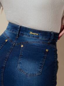 Evangelical Jeans Skirt With Zipper Detail - Medium Wash - View 6