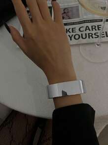 1pc Retro Coin Style Square Simple Smooth Metal Bracelet, Fashion Luxury Casual Daily Couple Wedding Travel Versatile Jewelry Gift For Women