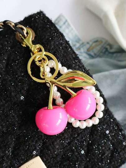 1 pieza Elegante llavero con colgante de resina brillante y perla falsa en color rojo cereza - Cierre de gancho en aleación para billeteras y bolsos de mujeres, regalo ideal para familia, amigos y parejas para el Día de San Valentín, estilo Y2K
