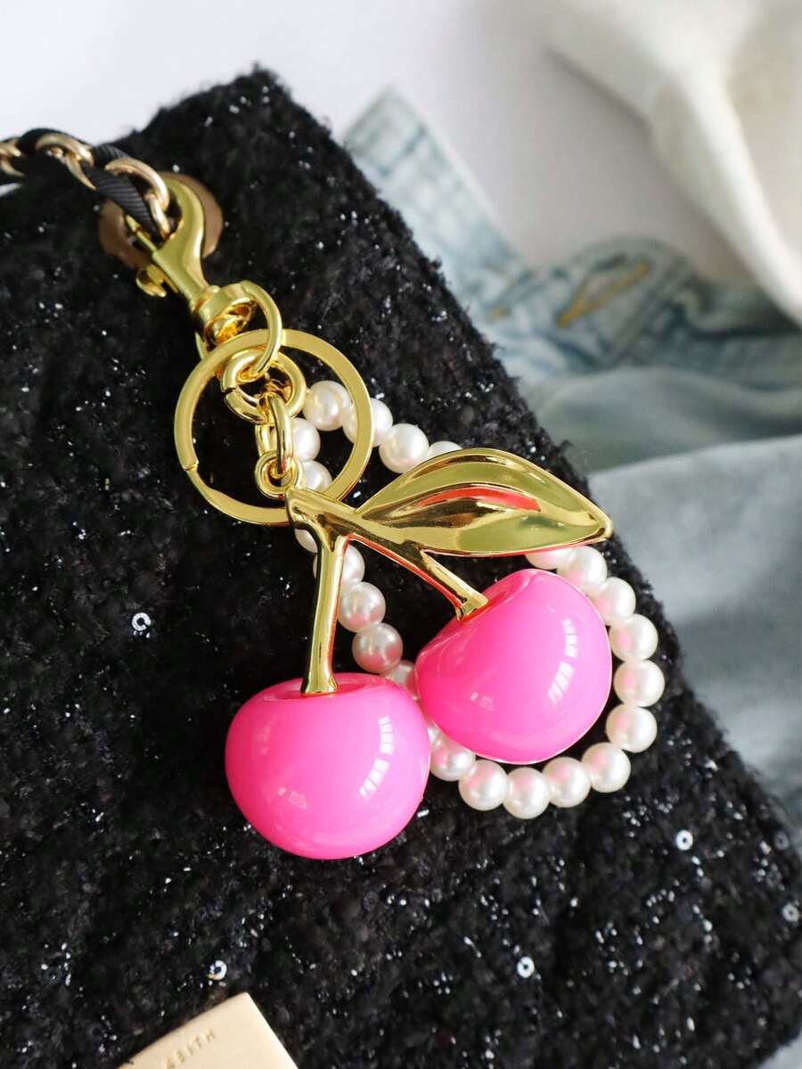 1个独特的玫瑰红樱桃钥匙扣，配有闪亮树脂吊坠和人造珍珠，合金C形钩，适合女士钱包和包包，是送给家人、朋友和情侣的理想礼物，也非常适合作为情人节和Y2K风格的礼物。 - 玫紅色 - 查看 1