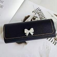 1 件时尚别致的极简主义蝴蝶结眼镜盒，便携可爱的眼镜收纳盒，多功能眼镜收纳盒，可手洗且易于清洁，非常适合家庭、办公室、汽车或旅行的日常使用，是寻求时尚眼镜保护和整理的女性的理想礼物