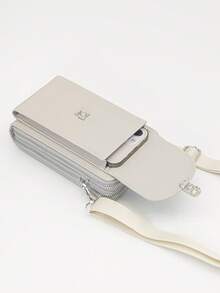 新款斜挎包，多功能大容量双拉链手机钱包，时尚简约又不失精致柔软，适合休闲、度假和约会等场合。