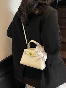 高级奢华鳄鱼纹压花女士手提包，时尚精致的金属装饰，可调节肩带斜挎包，简约风格肩带装饰单肩手提包，磁扣闭合，多功能轻便收纳斜挎包，高级丝巾装饰设计手提包，适合送礼、购物、约会、商务旅行、度假等多种场合。 - 白色 - 查看 4