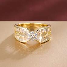 [A Delicate Floral Ring With Zirconia] A Delicate Floral Design Set With Zirconia, Crafted Into A Women's Ring