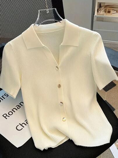 Top court tricoté à col polo, manches courtes, épaules régulières, pour l'été