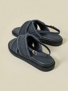 厚底单带搭扣凉鞋，露趾坡跟复古波西米亚风沙滩度假软底舒适不累脚，海军蓝流苏编织网面运动休闲坡跟软底夏季新款2026春秋圆头单带交叉罗马凉鞋，加大码女鞋41-43