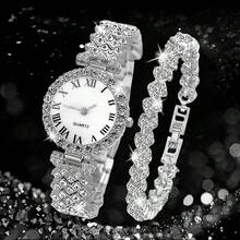 这款时尚休闲的女士石英表套装包含两块腕表，均采用优雅的指针式表盘和罗马数字表盘，并搭配一条同款手链。是情人节或节日派对的理想礼物。 - 銀色 - 查看 1