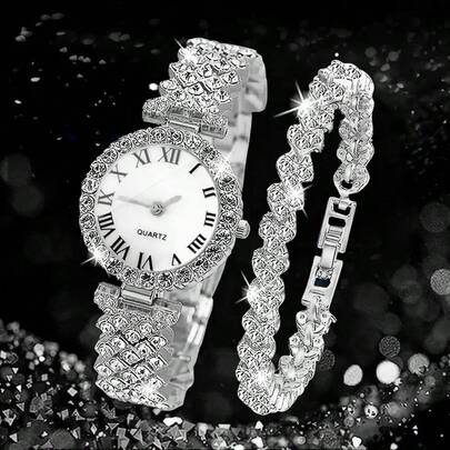 这款时尚休闲的女士石英表套装包含两块腕表，均采用优雅的指针式表盘和罗马数字表盘，并搭配一条同款手链。是情人节或节日派对的理想礼物。