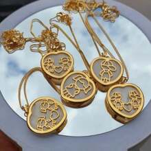 Colar De Filhos Desenhado Banhado a Ouro