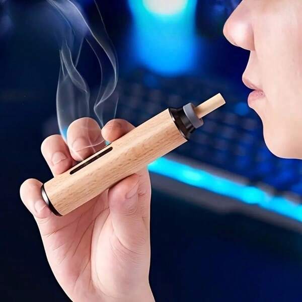 Portable Ashtray With Glass Diamond Nozzle. Suitable For Many Scenarios. Car Ashtrays, Ashtrays For Cleaning The Interior Space Of The Car, Special Nozzles. No Drips Design, Easy To Carry And Easy To Clean.