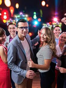 10 件 LED 发光头带教室装饰，带 3 种闪烁模式 - Backtoschool 鲜艳塑料发饰教室装饰 Backtoschool 适用于派对、音乐会、摄影道具、生日、万圣节、万圣节装饰、秋季装饰、万圣节装饰、婚礼和礼物