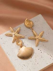 1 Pair Gold Starfish & Shell Shaped Earrings, Fashion Personalized Design Zinc Alloy Material, Suitable For Women Beach Holiday Street Photography
