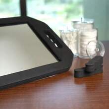 1 件符合人体工程学的手持式理发镜，带双手柄 - 轻巧便携的沙龙品质玻璃镜，适合理发师和美容师使用 - 非常适合后脑勺剪发 - 彩色 - 查看 9