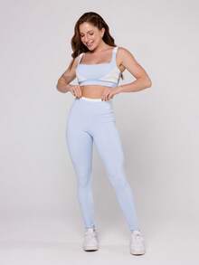 LOT FITNESS Women's Gym Set Baby Blue Top With White Cutout Elevate Fitness Leggings - 淺藍色 - 查看 2