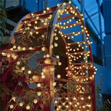 Cordão de luzes de LED com energia solar de 7 m/23 pés, 50 luzes, 8 modos, luzes de fadas em formato de globo solar para decoração de jardim, pátio, casamento, aniversário, festa de Ação de Graças e Natal, branco quente