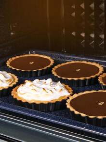 1pc Non-Stick Round Bottomed Tart Pan, Chrysanthemum Shaped Detachable Bottom Pie/Quiche Baking Mold, Non-Stick Detachable Bottom Tart Pan, Apple Pie Fruit Tart Mold, Chrysanthemum Pie Pan, Quiche/Pie/Pizza Baking Mold, Household Baking Mold - Black - View 10