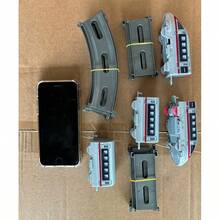 20 piezas Conjunto de tren eléctrico vintage, 19 piezas del sistema de vías de ensamblaje, Ensamblaje de tren DIY, Juego de mesa familiar, Juguete educativo STEM, Modelo de tren vintage, Regalo de cumpleaños/Navidad para niños y niñas - Accesorios aleatorios, Vuelta al cole - Negro - Ver 10