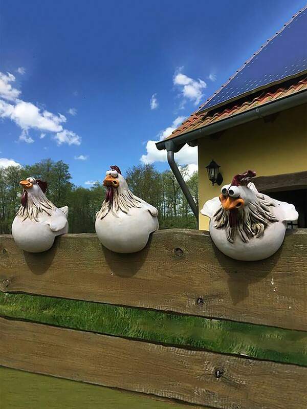 1pc Funny Fencing Decor White Hen Ornament, Whimsical Expression Yard Fence Decoration Hen, Waterproof Resin Material Yard Garden Decoration, Suitable For Garden, Ranch Fencing Decor