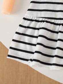 Young Girls' Valentine's Day Ruffle Striped Heart Embroidery Collar Casual Dress - Black and White - View 4