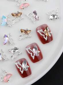 Set da 18 pezzi di decorazioni per unghie con farfalle 3D in colori misti, dorato, argentato, strass, gioielli in resina, per donne, per unghie in acrilico, arte di unghie fai da te, stile premium metal Y2k, accessori per arte di unghie, kit per unghie, per salone di bellezza, necessità per tecnici delle unghie