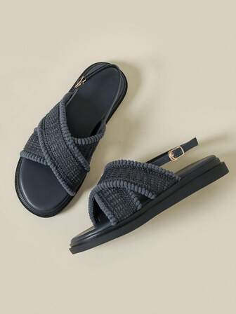 厚底单带搭扣凉鞋，露趾坡跟复古波西米亚风沙滩度假软底舒适不累脚，海军蓝流苏编织网面运动休闲坡跟软底夏季新款2026春秋圆头单带交叉罗马凉鞋，加大码女鞋41-43