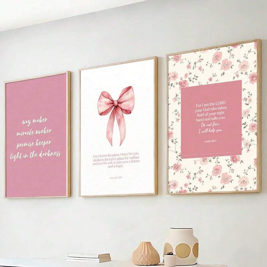 Juego de 3 lienzos con impresión de arte de pared de versículo bíblico cristiano minimalista y lindo, con lazo rosa, estilo cottage, decoración estética para habitación de niña, dormitorio, sala de estar, apartamento, decoración moderna del hogar. Pintura de lienzo opcional con marco. - 3 unids/set - Ver 1