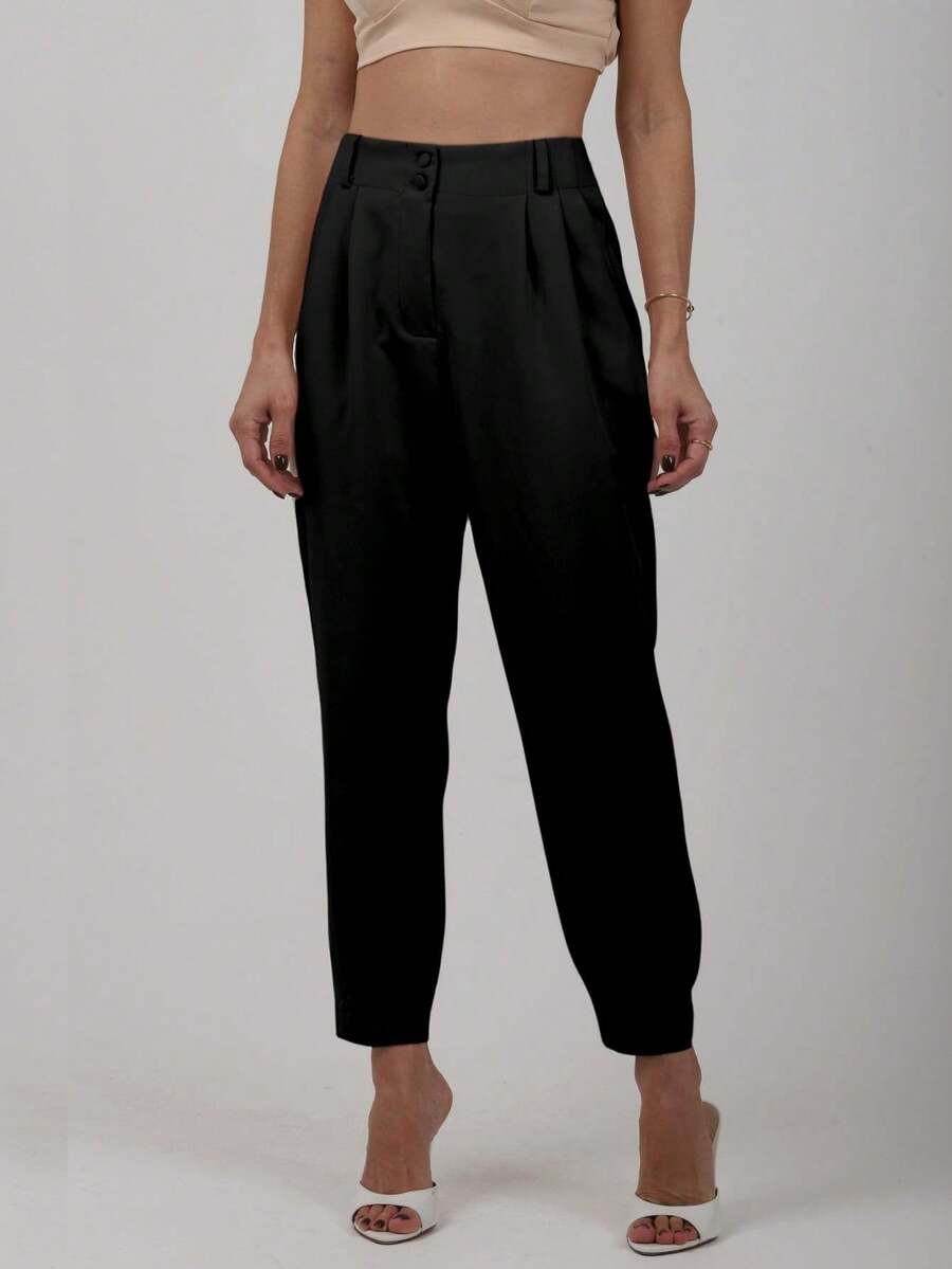 Sily Moda Women's Slim Tailored Trousers With Double Covered Buttons And Pleats At The Hem - màu đen - Xem 1