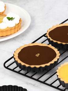1pc Non-Stick Round Bottomed Tart Pan, Chrysanthemum Shaped Detachable Bottom Pie/Quiche Baking Mold, Non-Stick Detachable Bottom Tart Pan, Apple Pie Fruit Tart Mold, Chrysanthemum Pie Pan, Quiche/Pie/Pizza Baking Mold, Household Baking Mold - Black - View 4