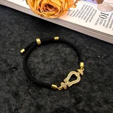 1 peça de pulseira de aço inoxidável europeia e americana de alta qualidade com microincrustações de zircônia cúbica totalmente embutida, fecho de ferradura, corda vermelha ajustável, minimalista e elegante, presente para uso diário para mulheres