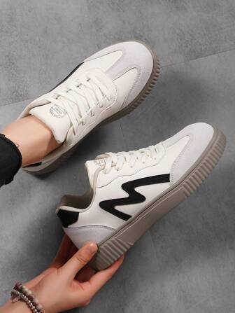 New Plus Size Women Casual Flat Leather Shoes, Women's Fashion Casual Sneakers, Women's Low-Top Lace-Up Breathable Colorblock Athletic Shoes, Women's Lightweight Comfortable Skate Shoes, Women's Soft Bottom Sports Shoes, Round Toe Lace-Up Lightweight Women Flats, Women Skate Shoes, Women's Fashion Sneakers, New Comfortable Walking Shoes, Women Outdoor Skateboarding Shoes, Women Casual Sports Shoes, Comfortable Shoes, Women Retro Skateboard Shoes (Ladies Sneakers)