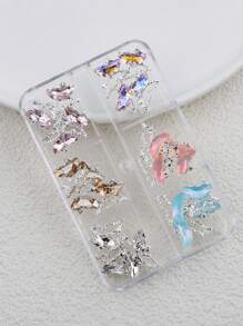 Set da 18 pezzi di decorazioni per unghie con farfalle 3D in colori misti, dorato, argentato, strass, gioielli in resina, per donne, per unghie in acrilico, arte di unghie fai da te, stile premium metal Y2k, accessori per arte di unghie, kit per unghie, per salone di bellezza, necessità per tecnici delle unghie