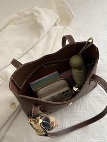 丝巾装饰单肩托特包 PU材质五金扣 大容量 轻巧百搭 通勤适用 丝巾