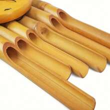 1个手工竹制风铃，黄色，声音悦耳动听，适合室内外装饰，可用于花园、码头、露台、家居装饰，铝制框架，或作为生日、毕业礼物、房间装饰、卧室装饰、家居装饰、墙面装饰、客厅装饰。 - 彩色 - 查看 6