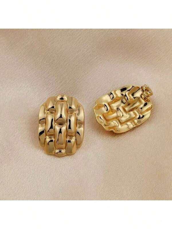 1 par de pendientes cuadrados de acero inoxidable con textura, elegantes pendientes personalizados con patrón de martillado para mayoreo, para mujer