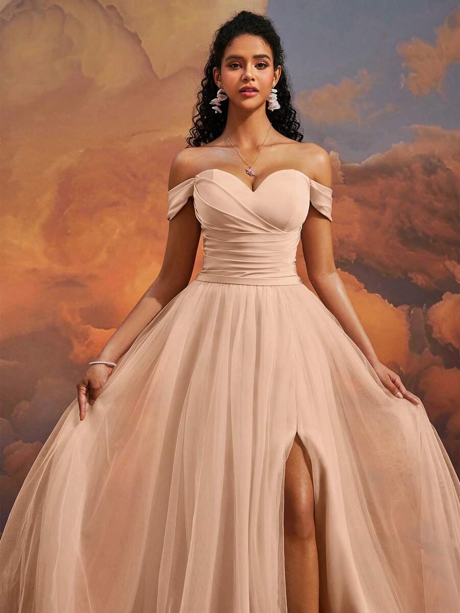 VIPGIRL 优雅露肩薄纱礼服，高开衩设计，褶皱腰身，A字型长款正式礼服，浪漫公主风晚礼服，正式场合礼服，心形领口，奢华质感，派对礼服，婚礼宾客礼服